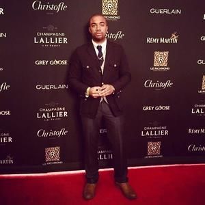 Meet your Posher, Johnjohn